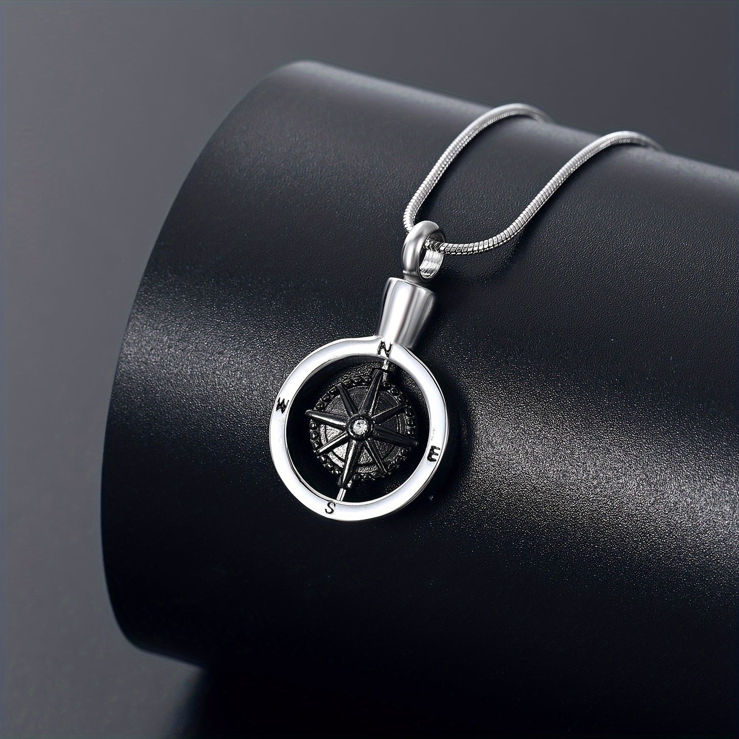Urn Necklace "Compass"