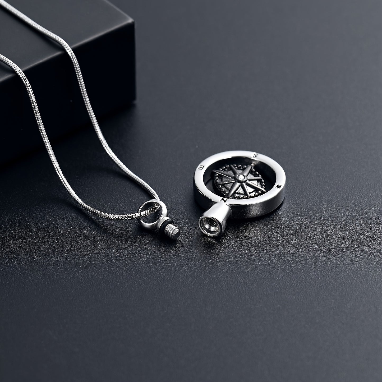 Urn Necklace "Compass"